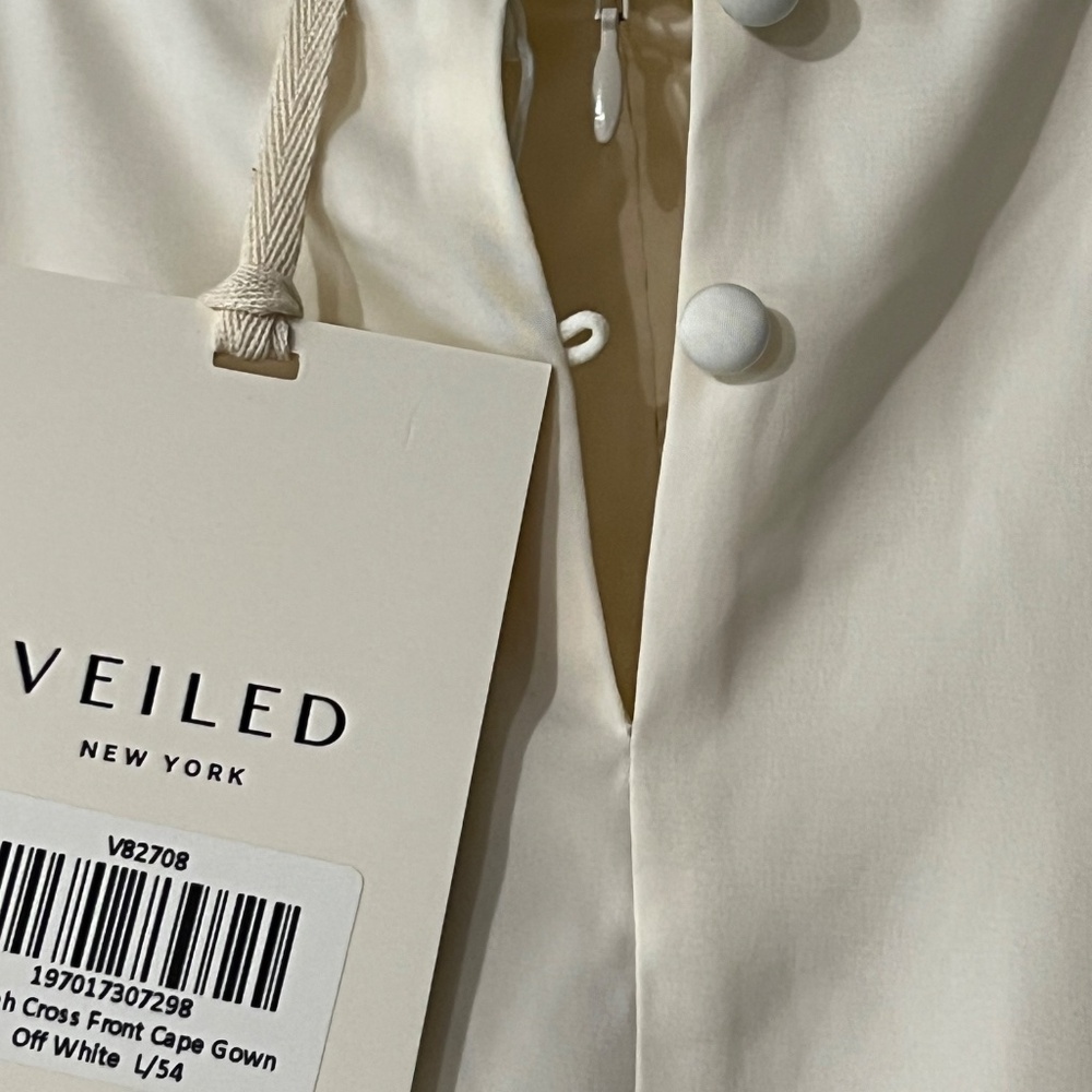 Off White Veiled New York gala dress - Picture 2 of 4